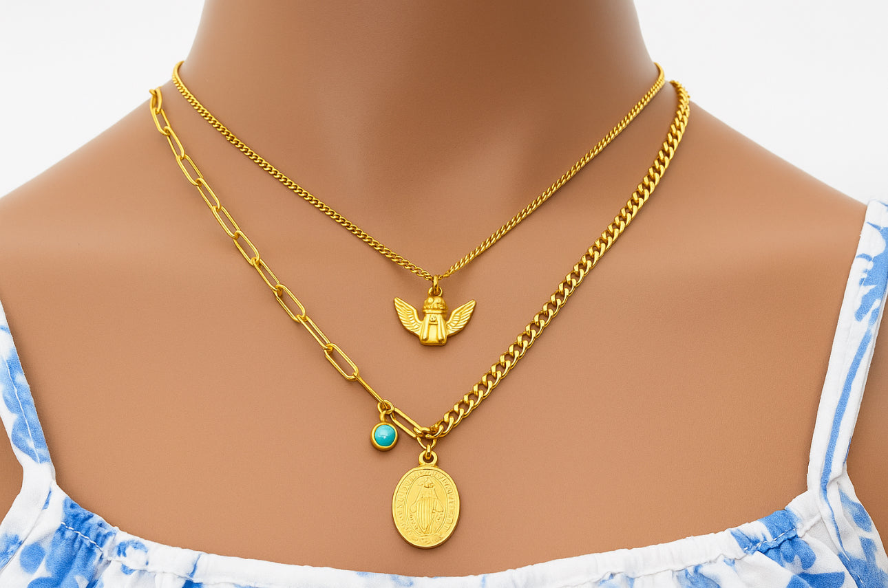 Gold oval layered set