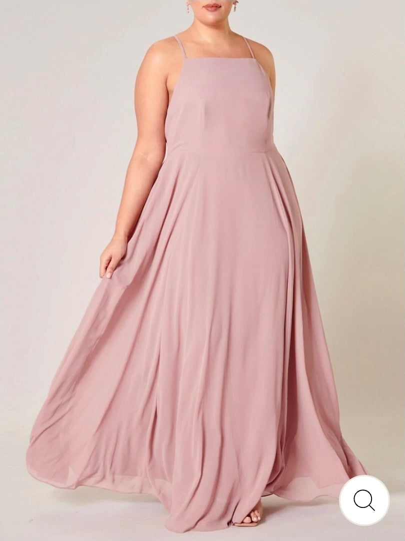 PLUS SIZE SLEEVELESS OPEN BACK MAXI DRESS